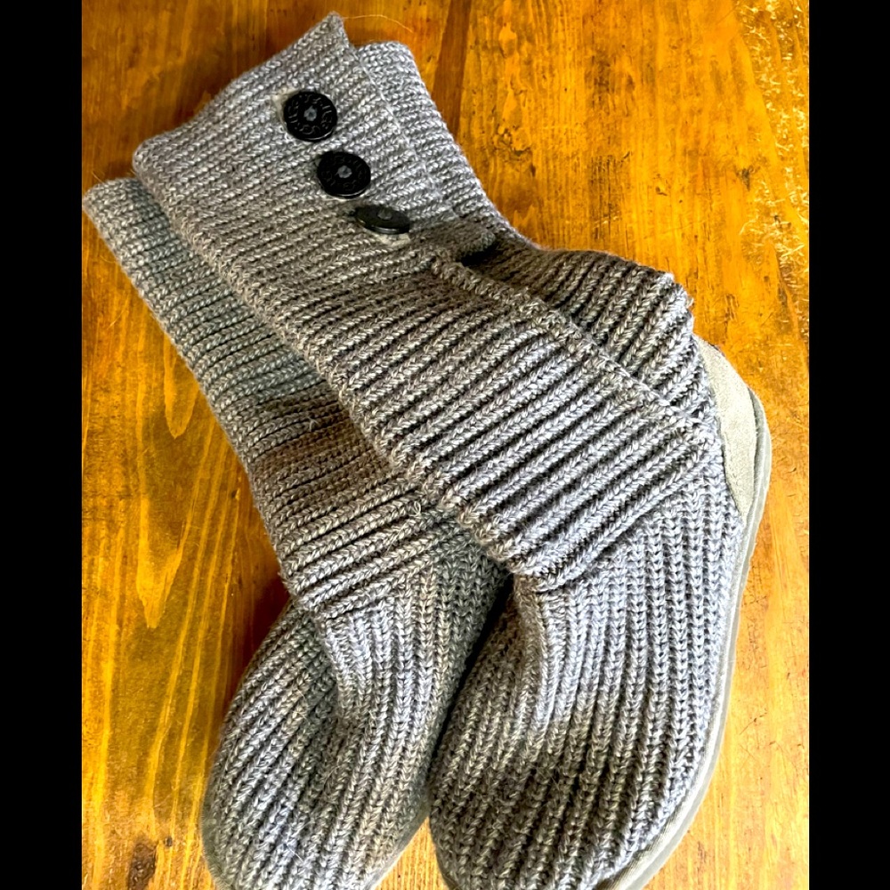 Ugg knit boots